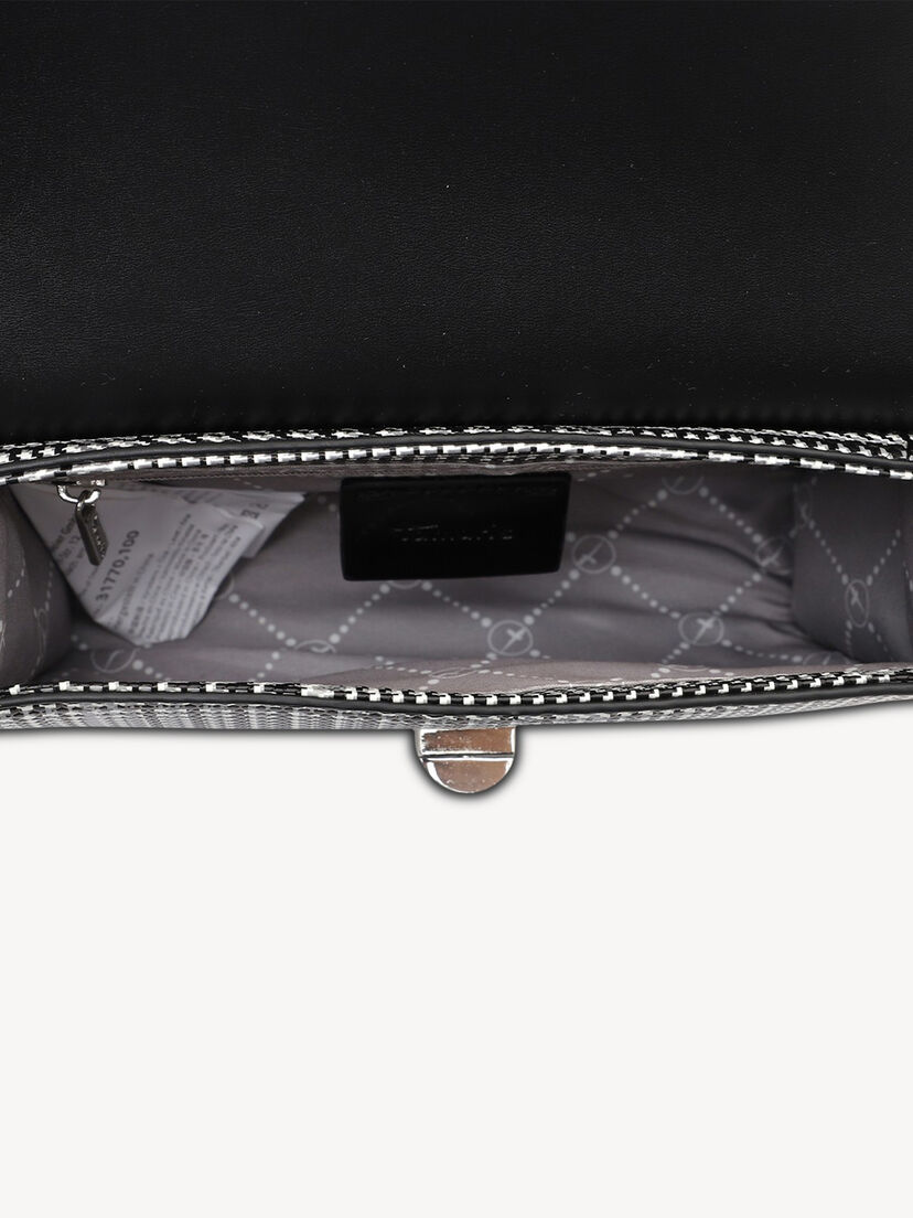 Binnenkant van zwarte lakleren tas met grijze textielen voering en zak