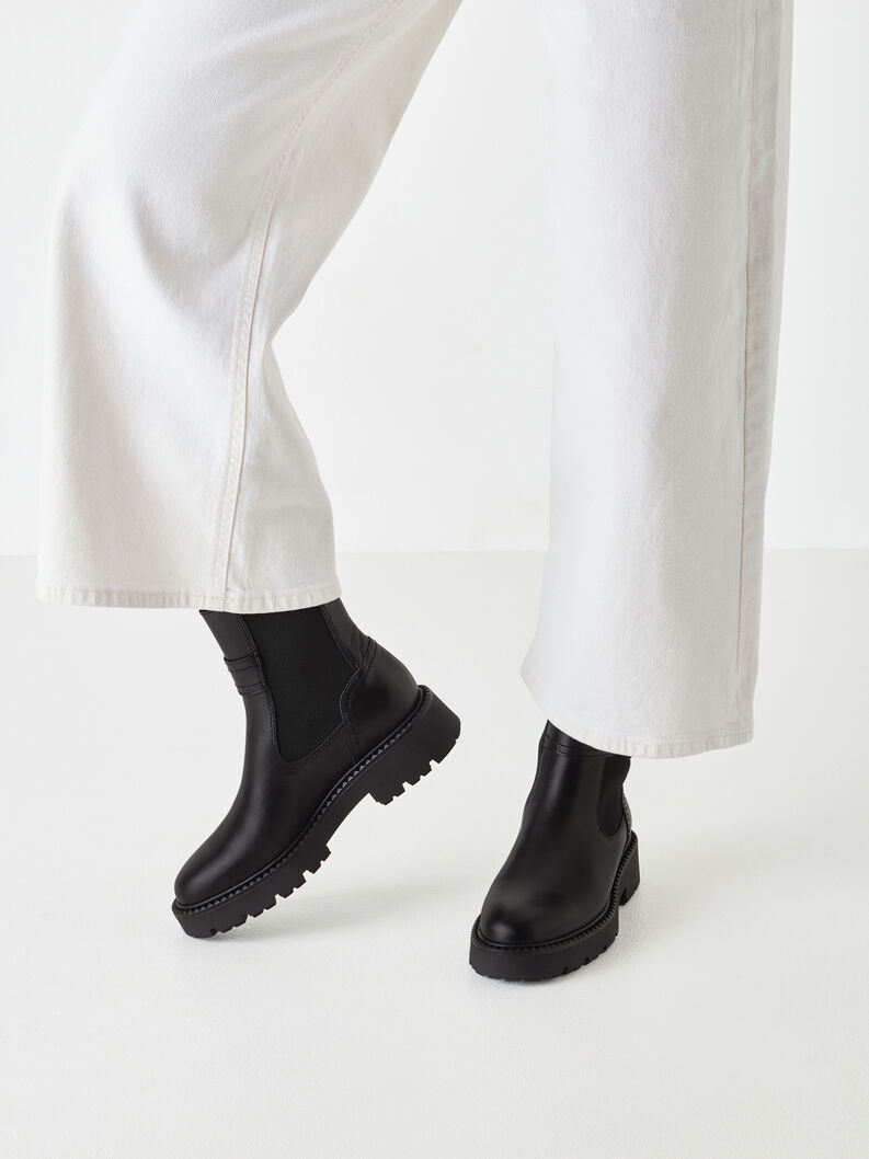 Leather Chelsea boot - black, BLACK, hi-res