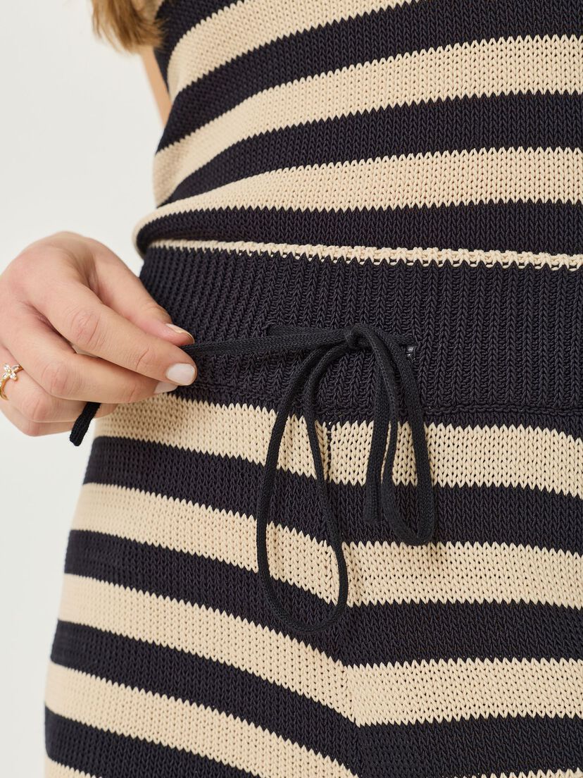 Shorts - zwart, Black Beauty / Peyote, hi-res