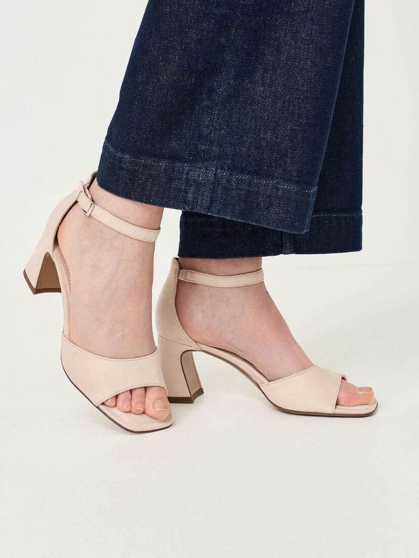 Sandaaltje, NUDE, hi-res