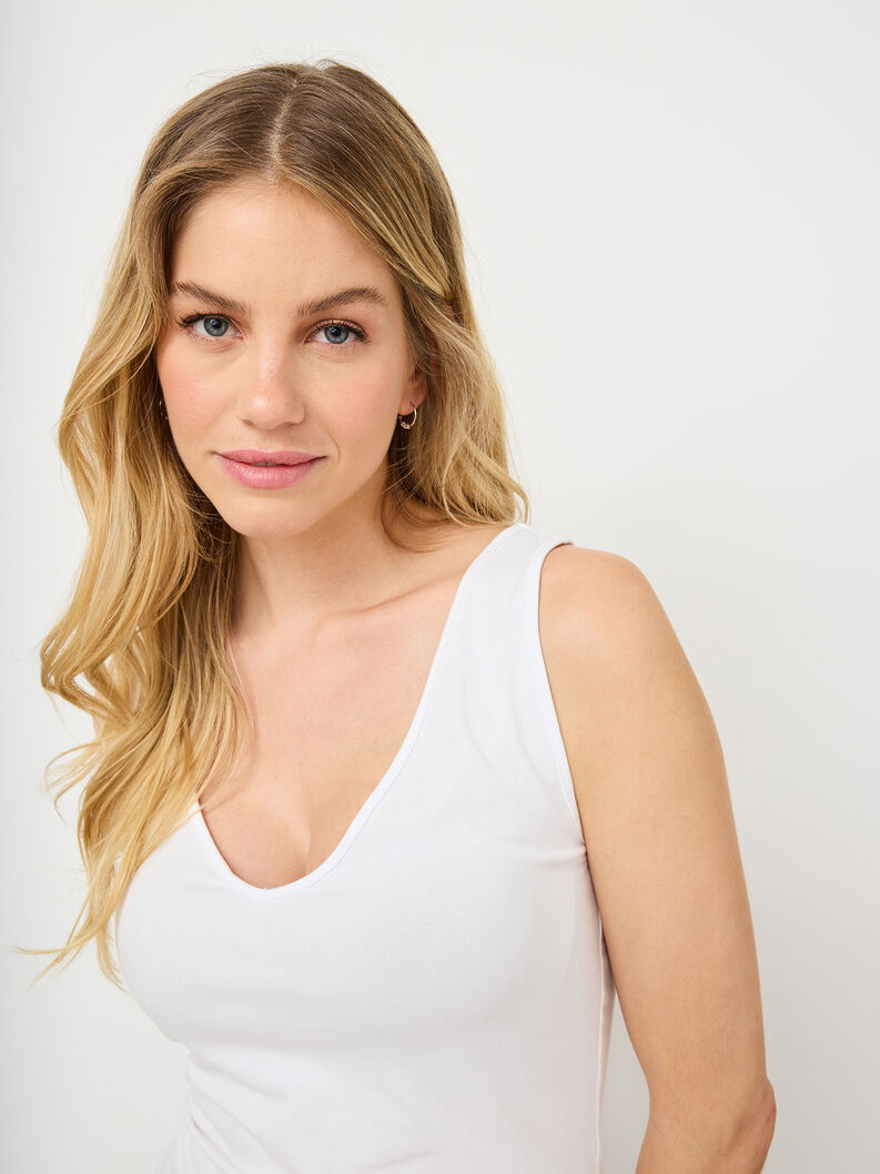 Top, Bright White, hi-res