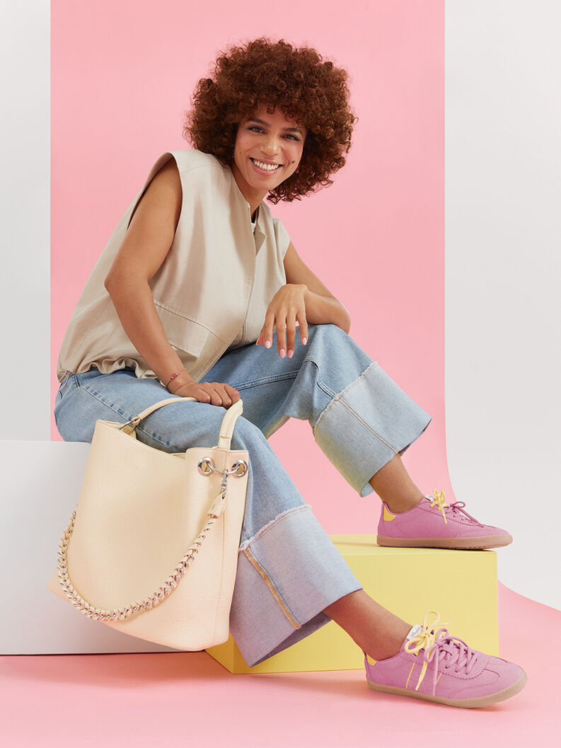 Retro Sneaker Look, , hi-res