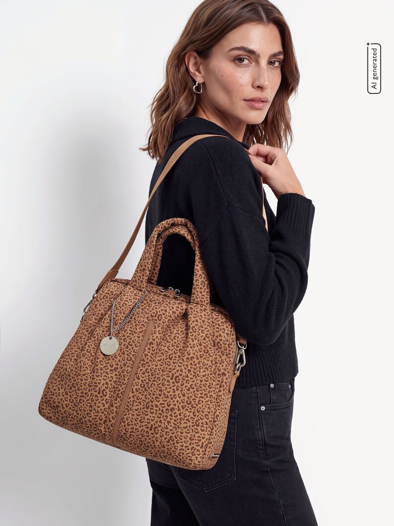 Shopping bag, sand, hi-res