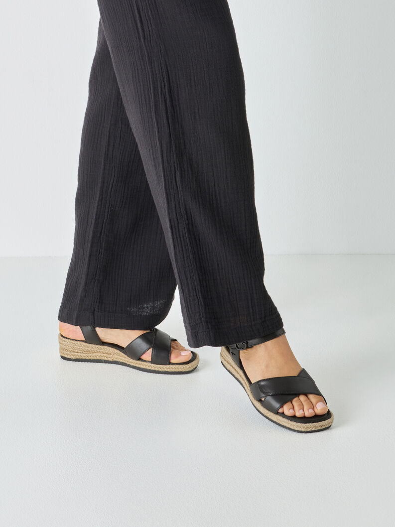 Leather Heeled sandal - black, BLACK NAPPA, hi-res