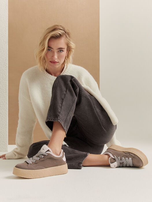 Autumn Sneaker Look, , hi-res