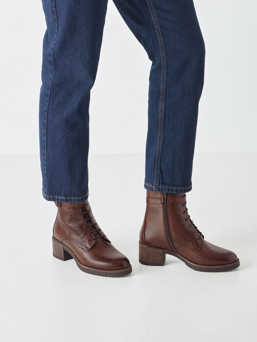 Enkellaarsje, MUSCAT, hi-res