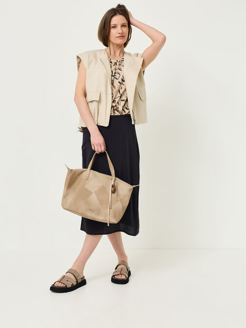 Shopper, sand, hi-res