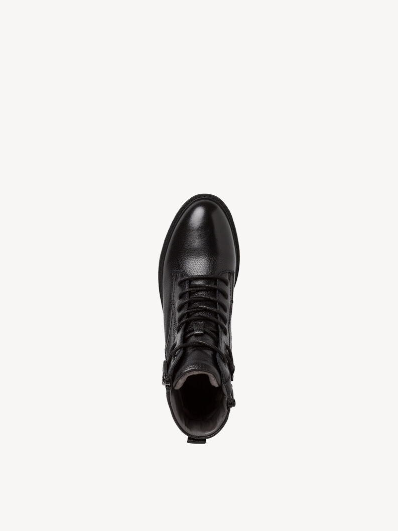 Vue de dessus d&rsquo;une bottine noire en cuir avec lacets