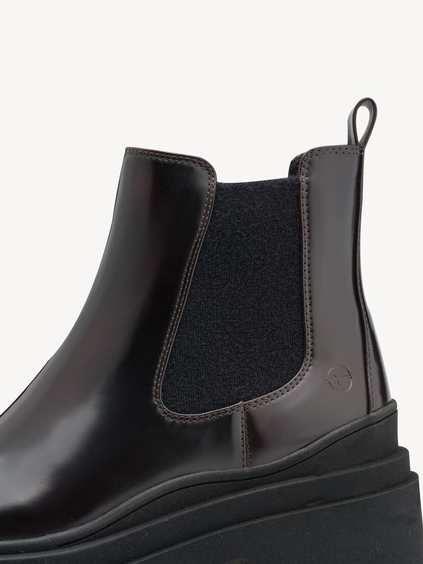 Chelseaboot, MERLOT, hi-res