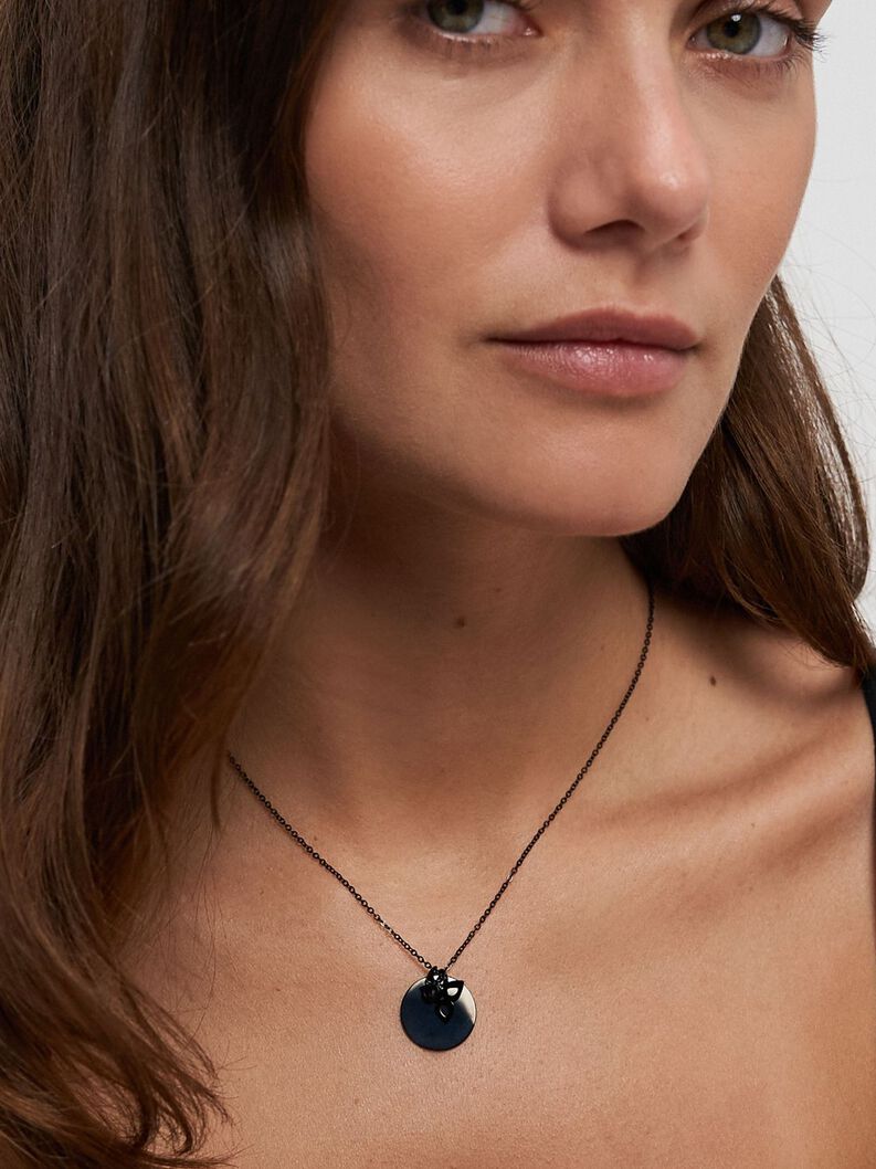 Necklace, black, hi-res