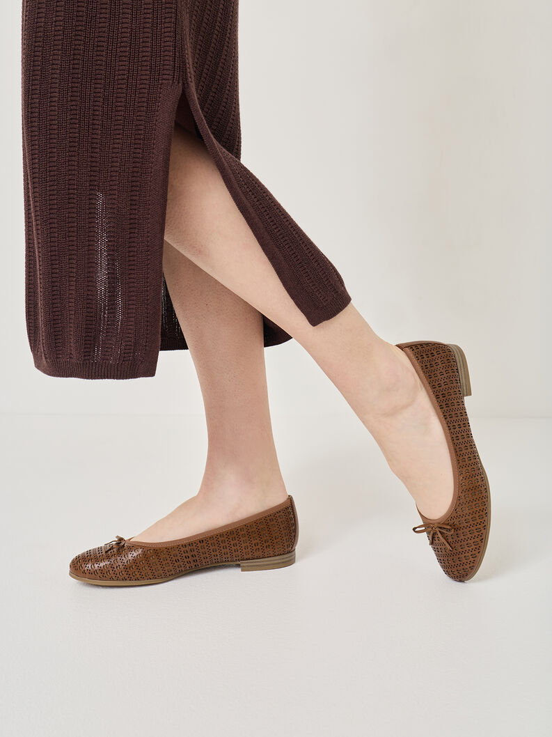 Ballerina, NUT STRUCTURE, hi-res