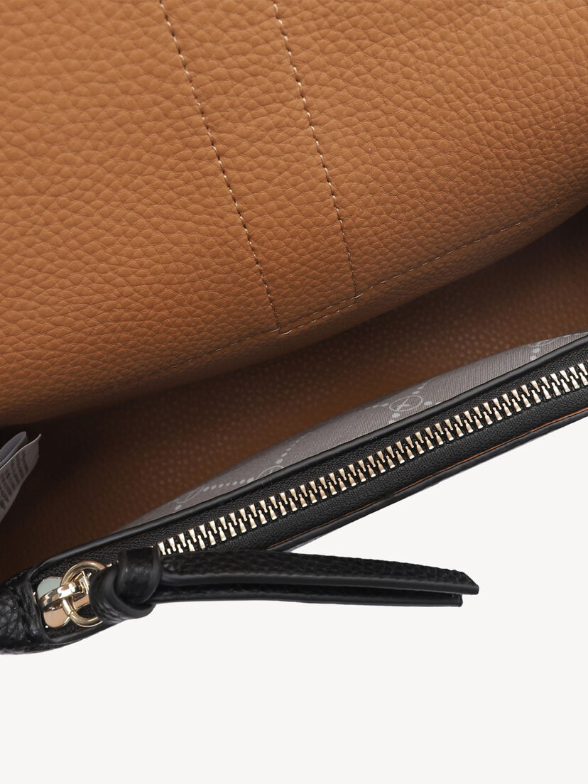 Close-up van zwarte leren rits met metalen trekker