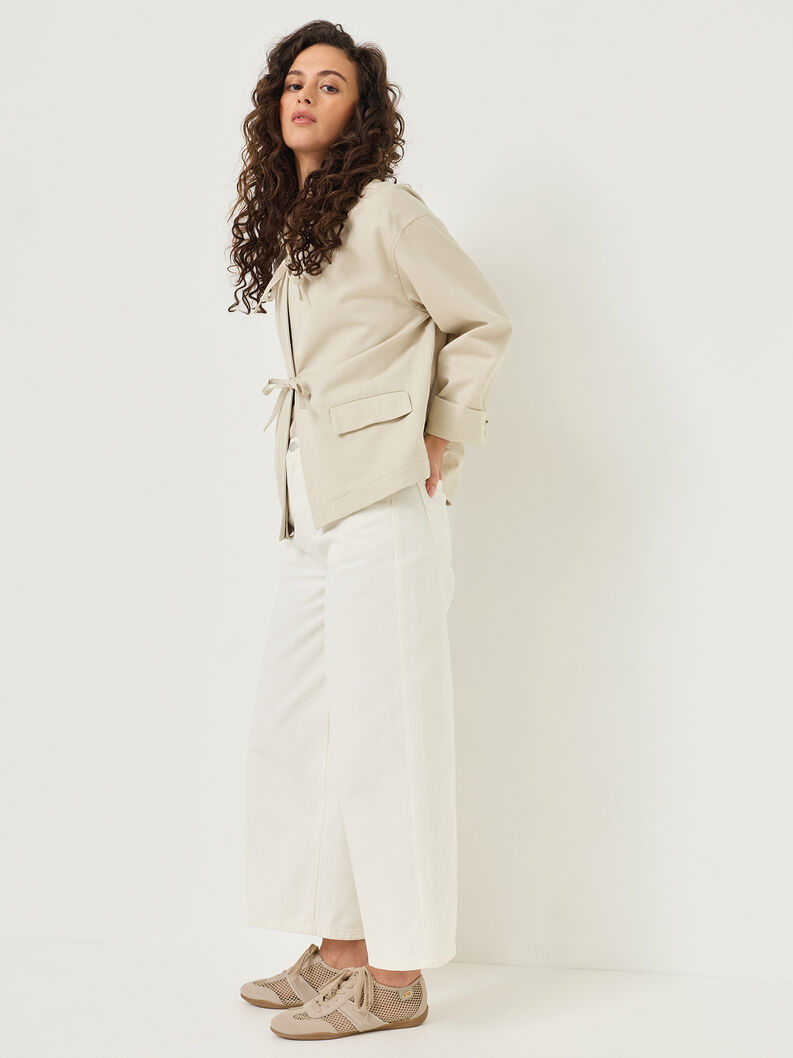 Tenisky, b&eacute;žov&aacute;, hi-res