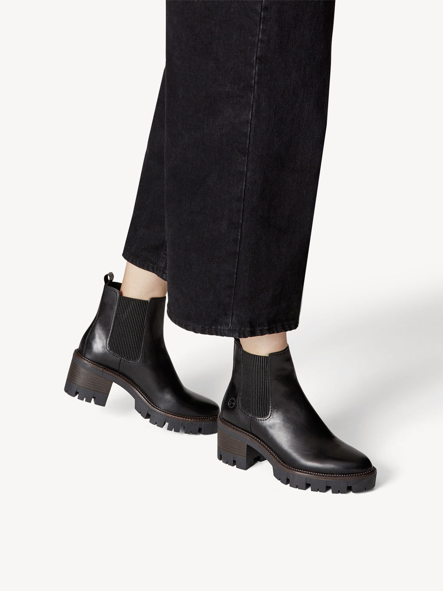 leather chelsea boots tamaris