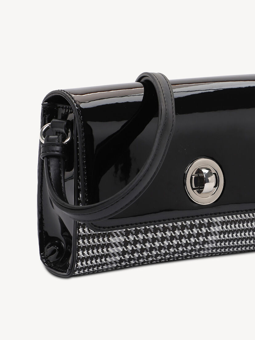 Close-up van zwarte lakleren tas met pepita patroon en zilveren sluiting