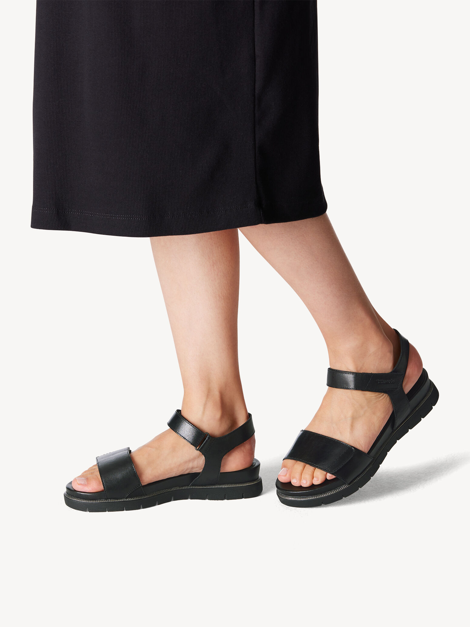 Ledersandalette - schwarz 8-88710-42-022: Tamaris Sandalen online 