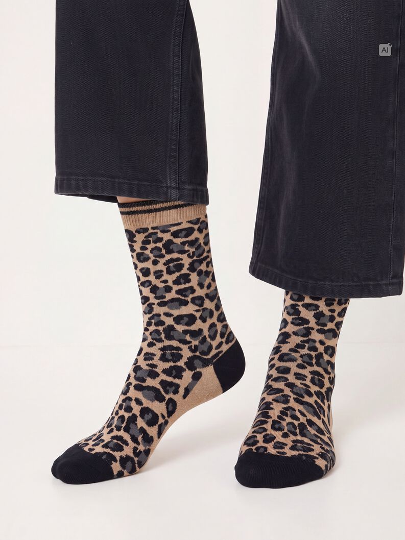 Socks, curds & whey, hi-res