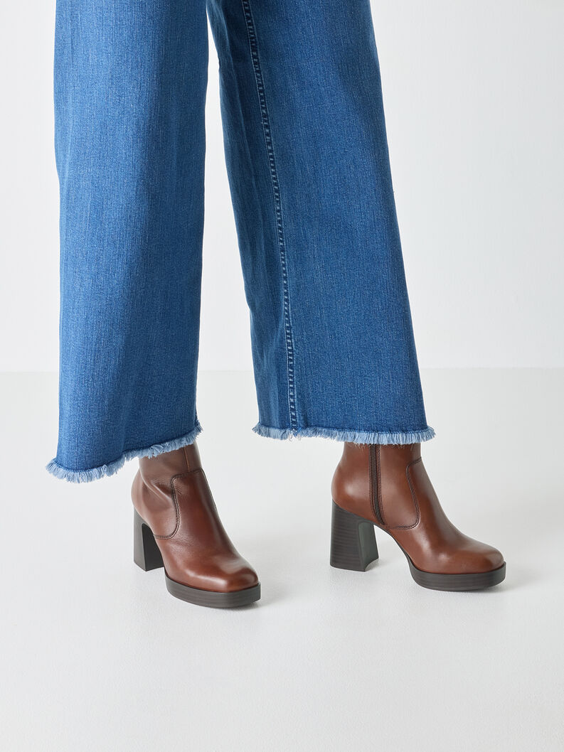 Bottine, MUSCAT, hi-res