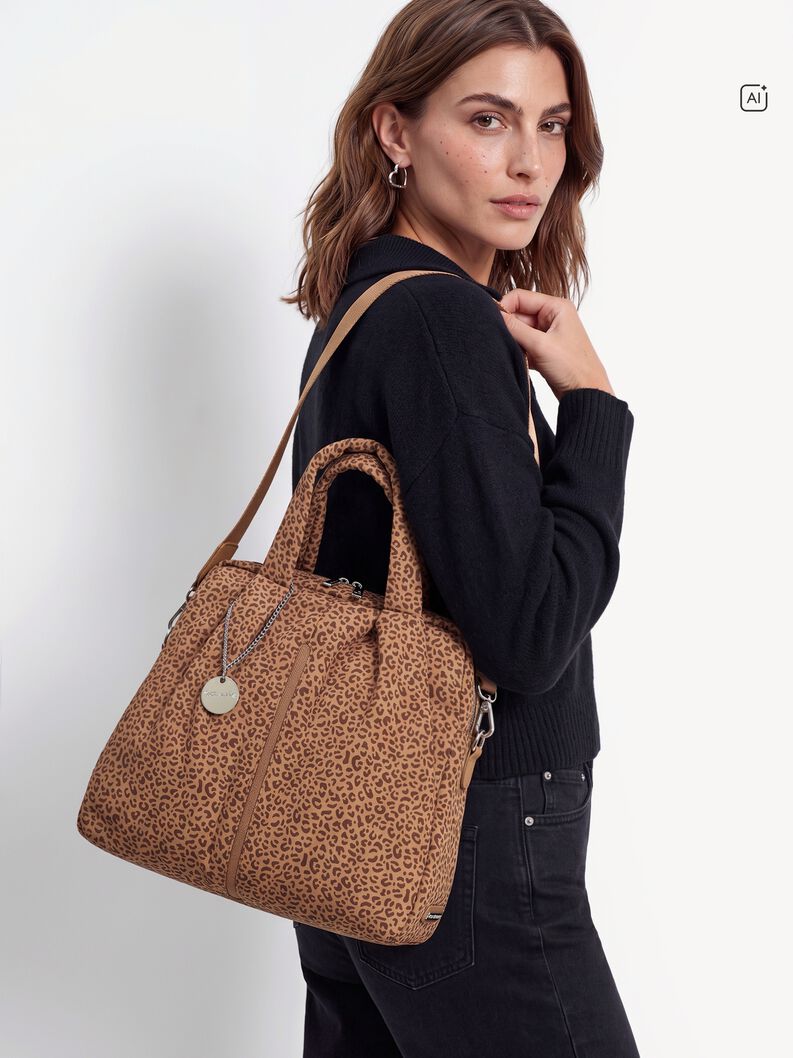 Shopping bag, sand, hi-res
