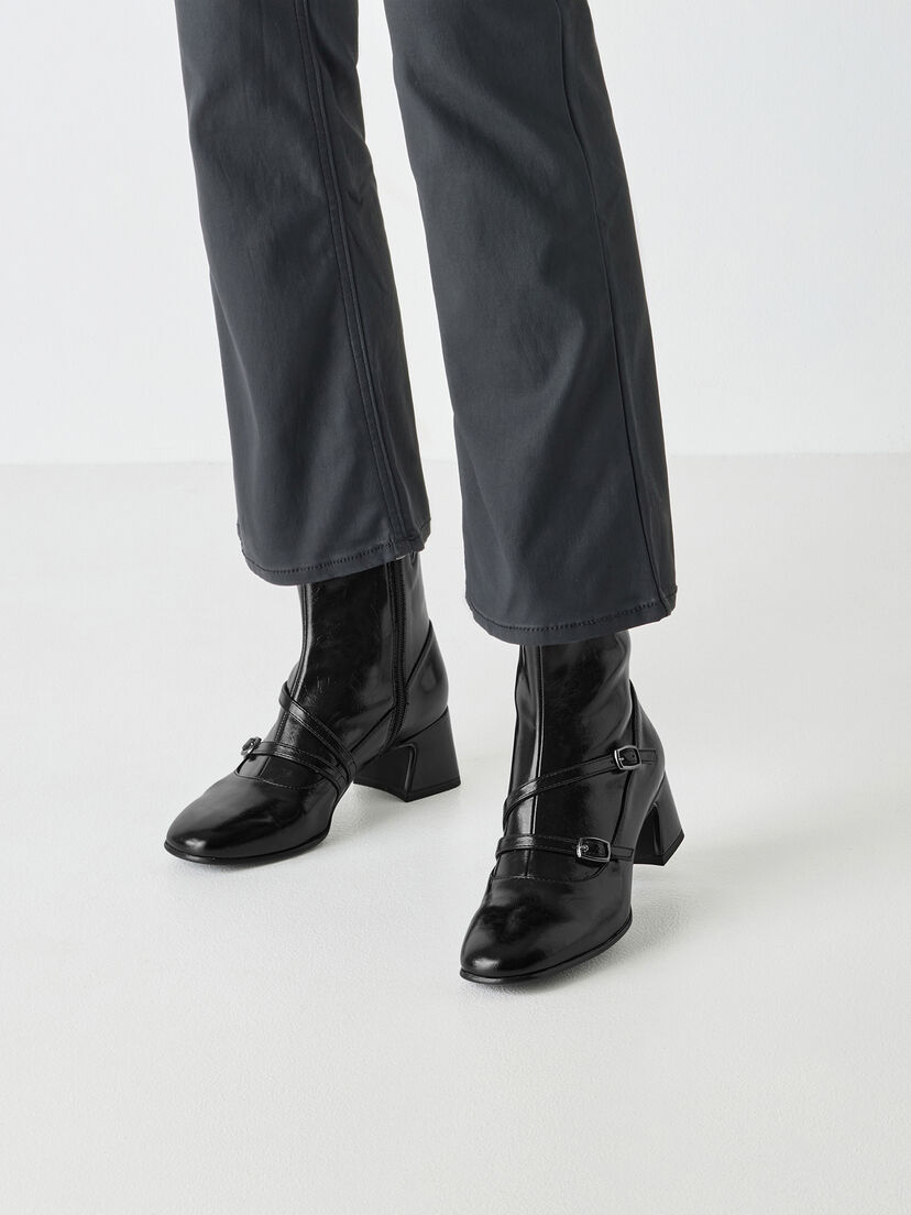 Enkellaarsje - zwart, BLACK, hi-res