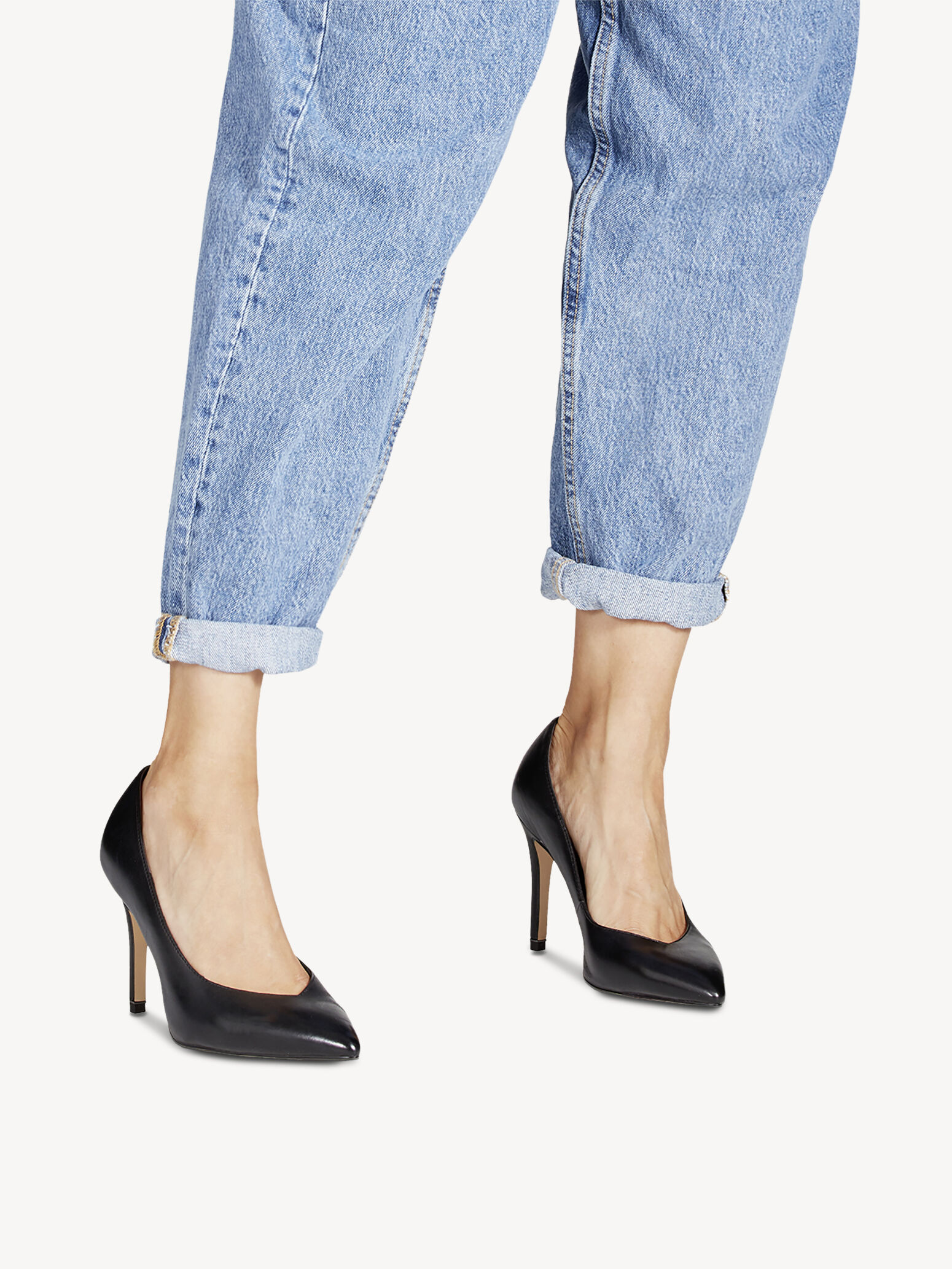 Leather Pumps 1-1-22443-26: Buy Tamaris Pumps online!