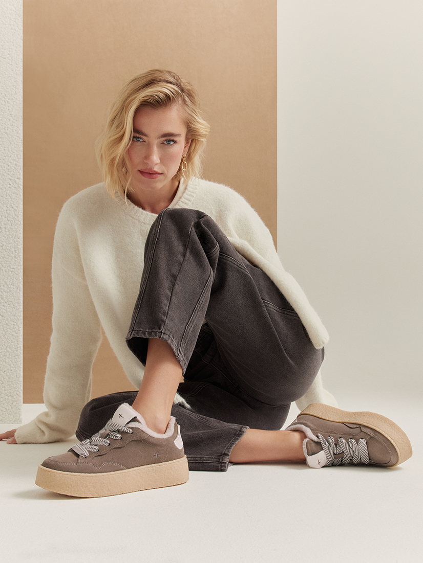 Autumn Sneaker Look, , hi-res