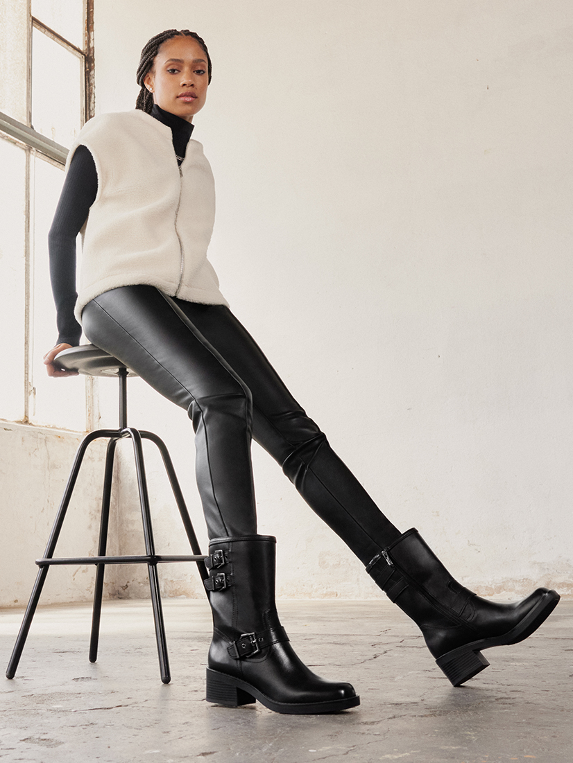 Biker Boots Outfit look rebel in style 2 editorial Tamaris online kaufen