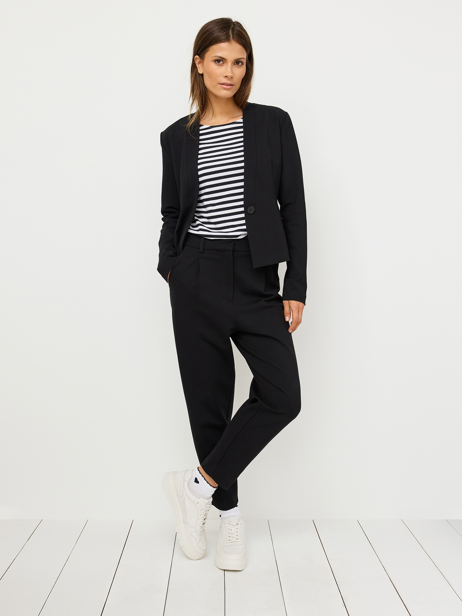 Trousers - black