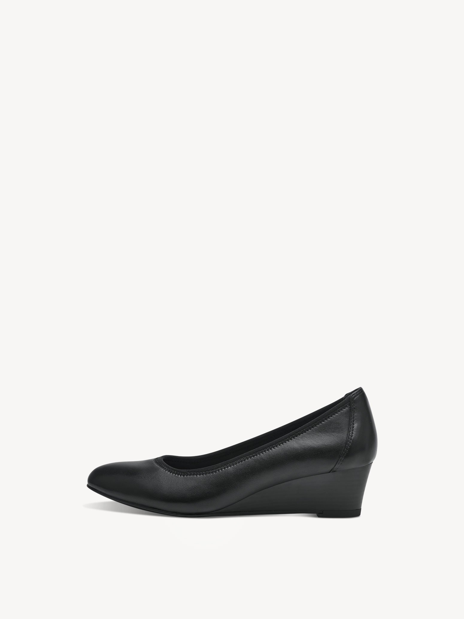 Leather Wedge pumps - black